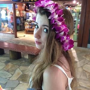 Meet your Posher, Isabella